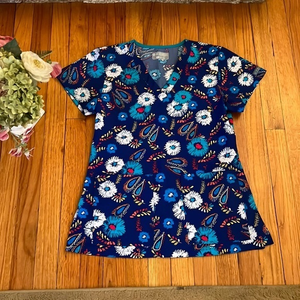 Med Couture Scrub Top Size XS‎ EUC 🩺